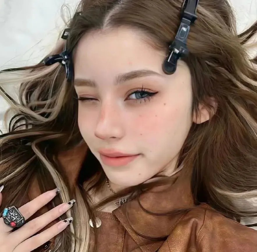 明黄禁色